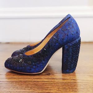 🎉HP🎉 Dries Van Noten Sequin Round Toe Pumps Navy